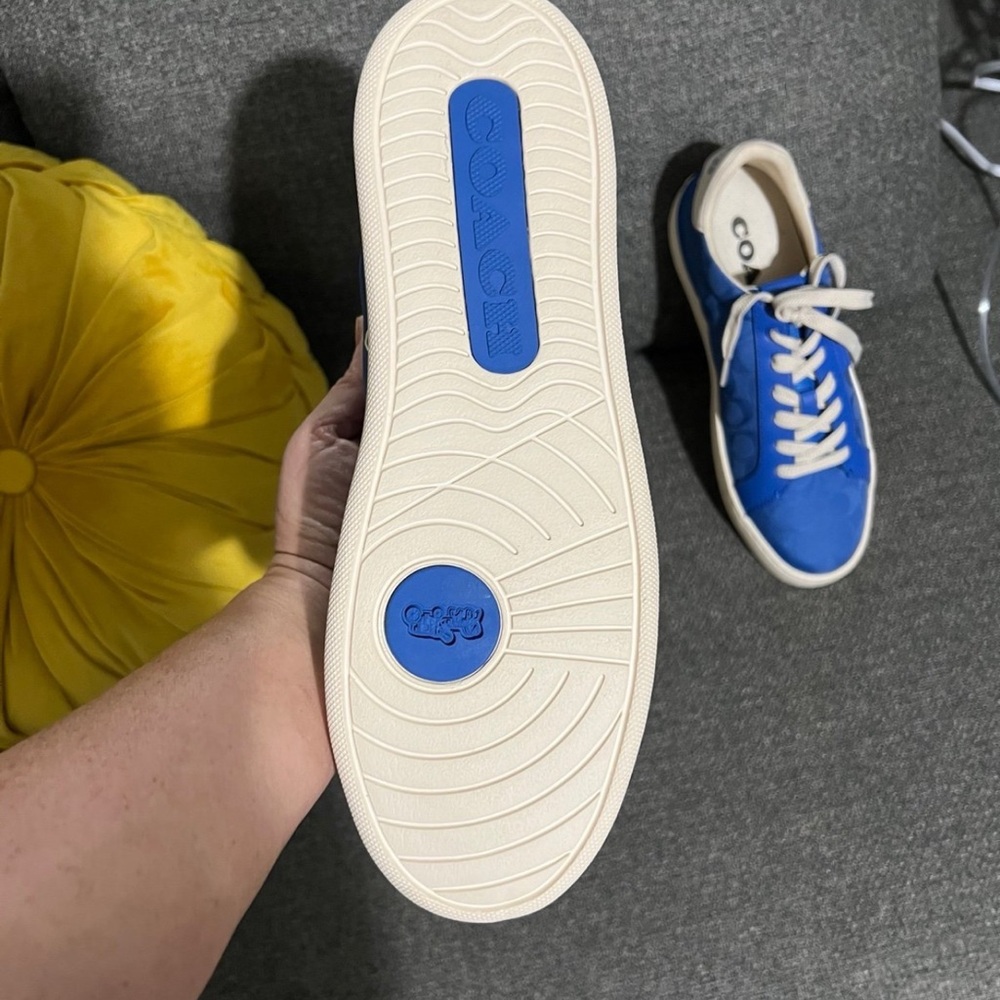 Coach shoes - Picture 2 of 2